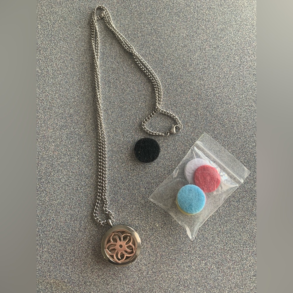 Silver Aromatherapy Locket Necklace with Color Pads